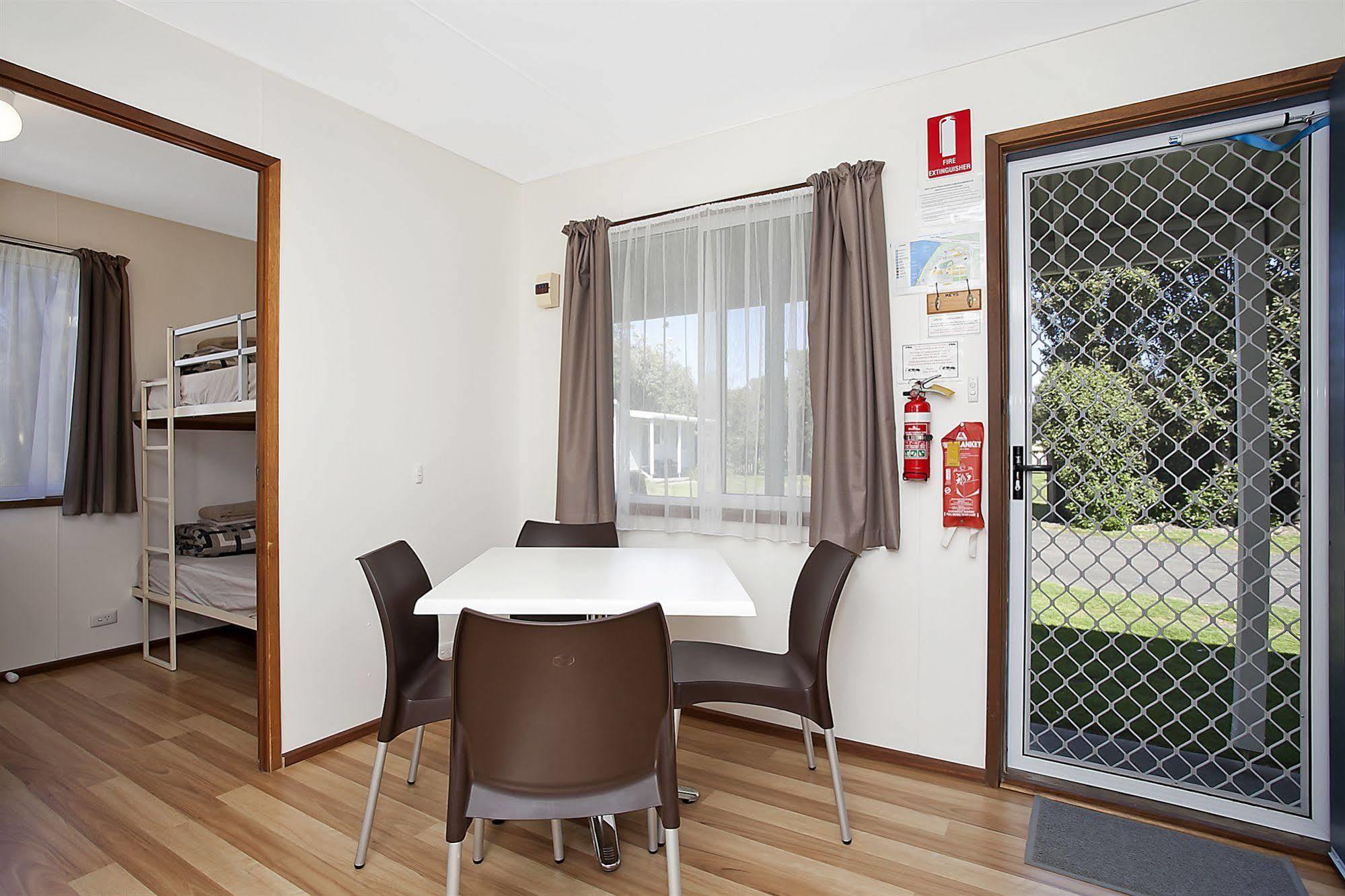 Great Ocean Road Tourist Park Hotel Peterborough Ngoại thất bức ảnh